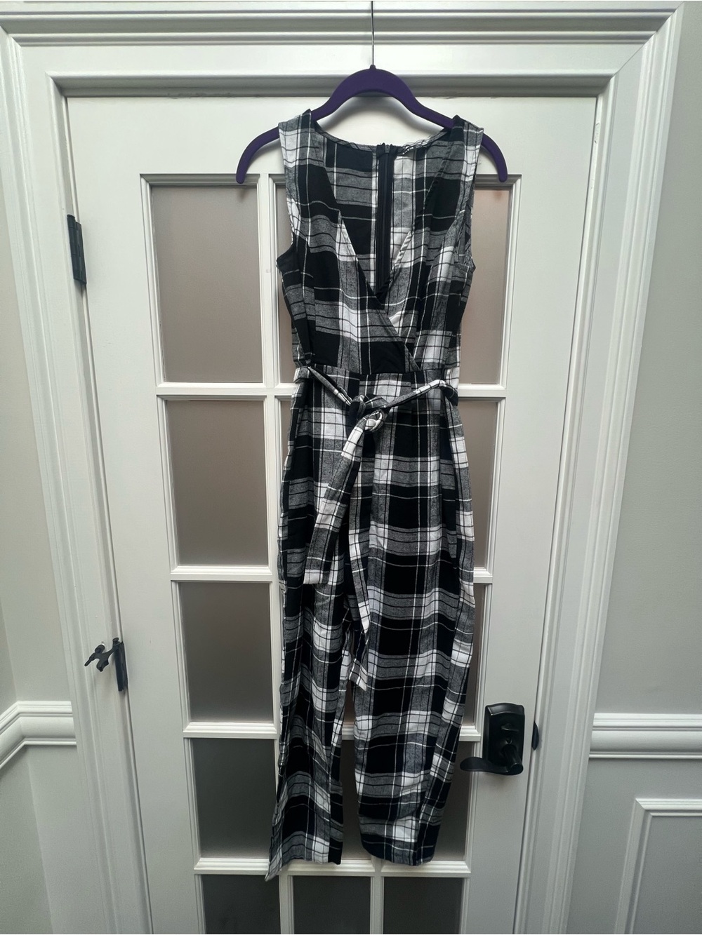 SHEIN Black & White Plaid Sleeveless Jumpsuit with Tie Waist